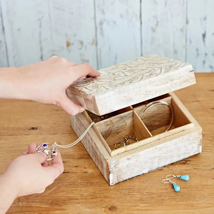 Wooden Leaf Design Box