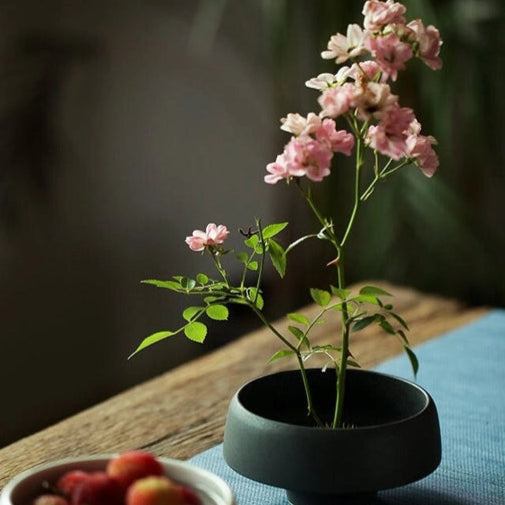 Modern Black and White Ikebana Vase
